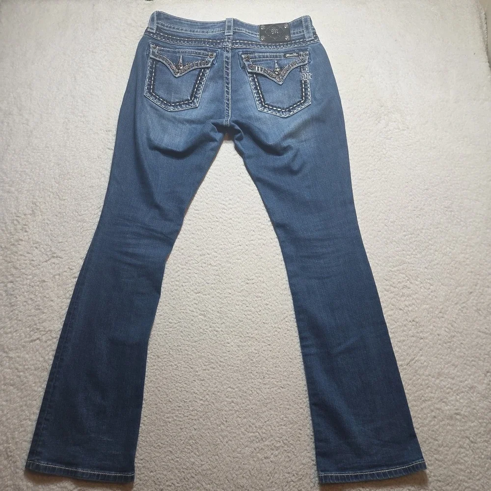 Miss me jeans Size 30 Signature Mid Rise Boot Cut Medium Wash Embroidered